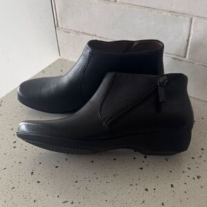 Dansko FIFI Black Leather Ankle Boots Zip Closure Comfortable Women’s Size EU 40